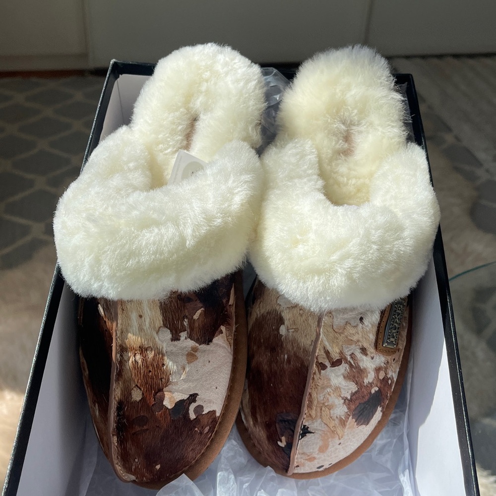 Australia Luxe Collective Black Box With Slippers